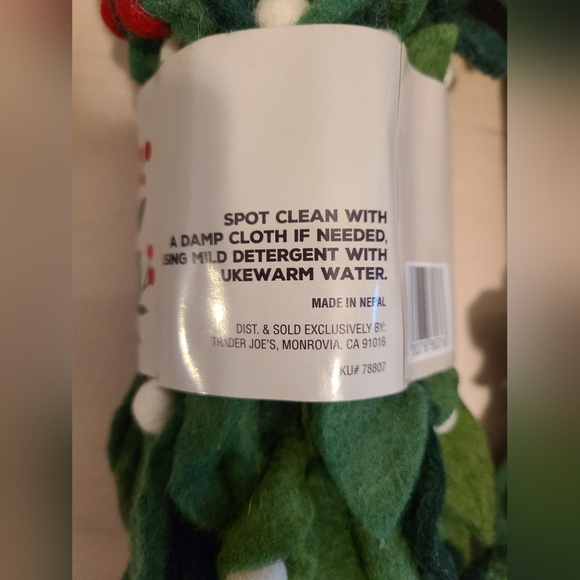 NWT Trader Joe's Handcrafted Wool Garland 9 ft. long (2 strands) - Holiday - Picture 2 of 2